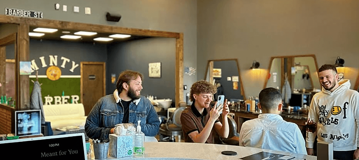 Inside Minty Barber
